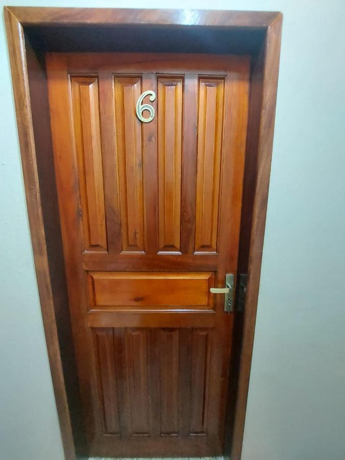 Suites Pouso Familiar Jose E Maria 帕拉蒂 外观 照片